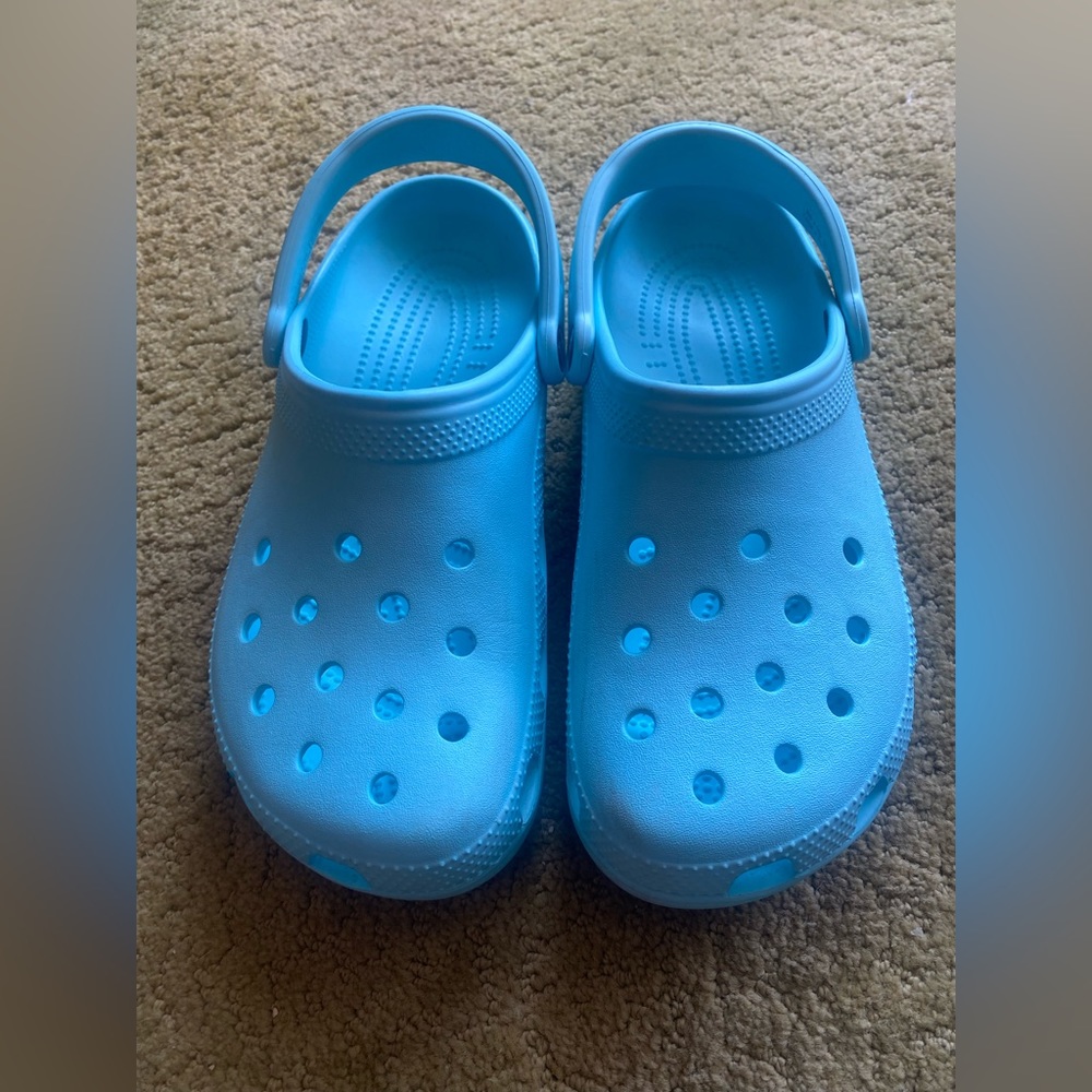 EUC crocs
